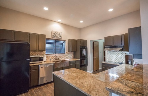 Canyon Lake House | Water's Edge Retreat - sweeping views from Canyon Lake waterfront, sleeps 12!