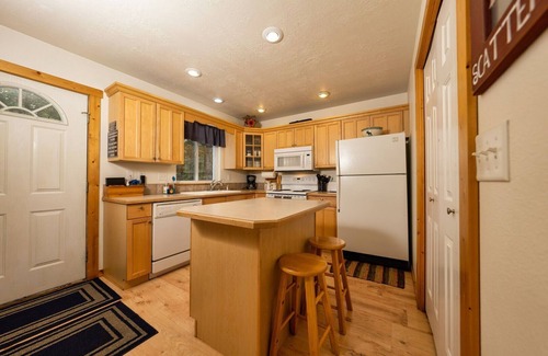 Tamarack Resort House | Wildwood Getaway ~ Just Steps from Lake Cascade