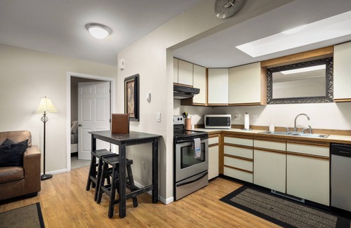 Whitefish Condo | Wonderful downtown condo! 2 blocks to all shops and restaurants