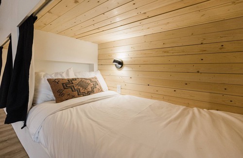 Columbia Falls Hostel | Wonderstone Bunkhouse (Individual Bed)