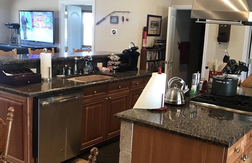 Hatch House | WOW! LUXURY RIVERFRONT HOME PET FRIENDLY BRYCE/ZION,RAFTING,FISHING,HIKING