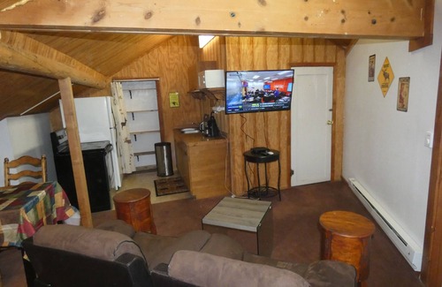 West Yellowstone Apartment | Yellowstone One Bedroom Apartment. Just 1 Mile From Yellowstone's Main Entrance