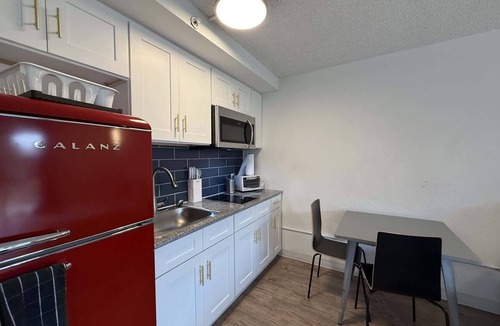 St. Johns Apartment | [02] ATX Studio: 1 Queen, Dog Park, Laundry Access