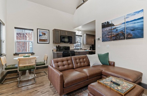Dover Bay House | 1 Bedroom with Loft Parkside Bungalow