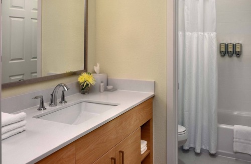 Malvern Apartment | 1 Bedroom x 1 Bath Suite in Malvern, PA