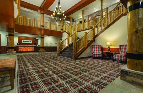 West Yellowstone Condo | 1 Block from West Yellowstone Entrance! 2 Bed/2 Bath Condo ~Pool~Hot Tub~Gym