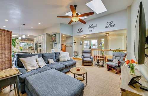 Spinnaker Hill House | 1 Mi to Beach! 'Carlsbad Retreat' w/Serene Garden