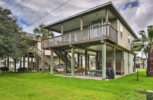 Pirates Beach House | < 1 Mi to Beach: ‘Salty Dog’ House in Galveston!