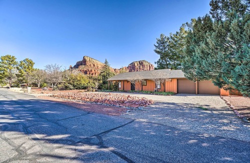 Sedona Cottage | 1 Mi to Cathedral Rock Trailhead: Home w/Sunroom