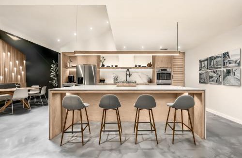 Clodine House | 1 OAK - experience custom design - 2 masters