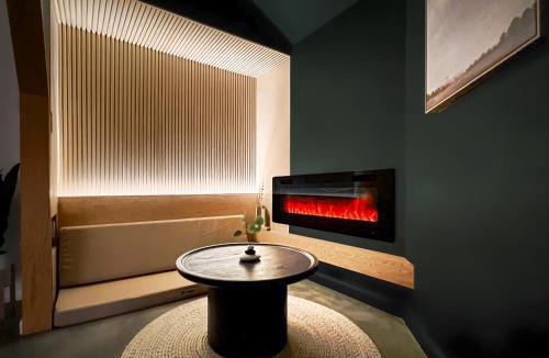 Clodine House | 1 OAK - experience custom design - 2 masters