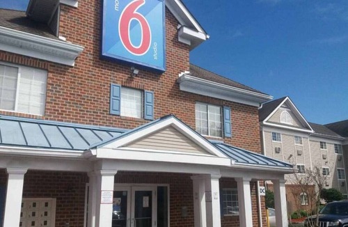 Myrtle Beach Apartment | 1 Queen Bed|Mob Acc|Nsmk|Sofa-Bed
