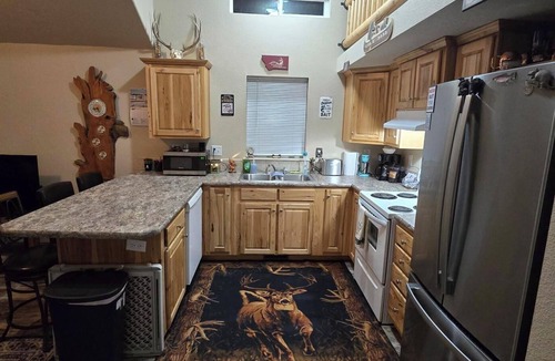 Nye House | 10-7 River Cabin