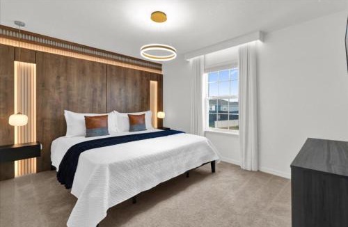 Davenport House | 10 Bedrooms 8 Bathrooms Windsor Island 2286Lc