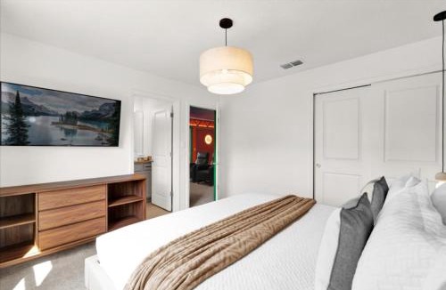 Davenport House | 10 Bedrooms 8 Bathrooms Windsor Island 2286Lc