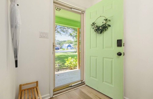 Socastee House | 10 min drive to airport/beach in quiet community