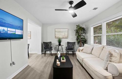 Southwest Raleigh House | 10 Min to Downtown - Smart Tvs - Fast Wi-Fi