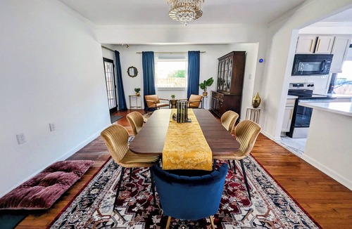 Riverside Terrace House | 10 mins to MAJOR INTERNATIONAL SPORTING EVENT/NRG! Charming Lux Gem in Med Center w/2 K Beds-Patio-Backyard