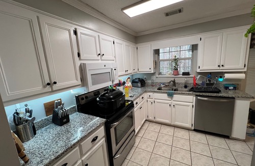 Martinez House | 10 Mins to Masters 3bd/2br Bungalow Home
