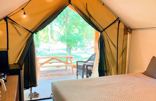 Fentress House | #10 Son's River Ranch - Glamping Cabin w/2 Queen Beds