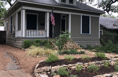 Westfield House | 100-year old bungalow in the heart of the City, walking distance to Zilker Park!