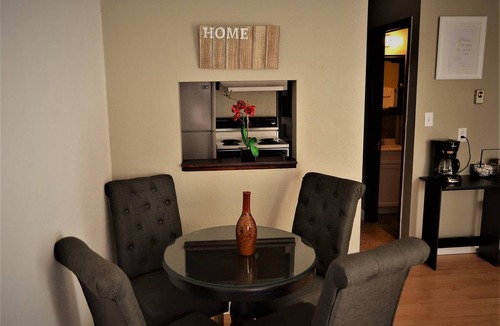 Grand Forks Apartment | 102 m² Apartment ∙ 2 bedrooms ∙ 5 guests