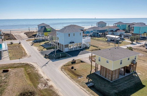 Crystal Beach House | 102 m² House ∙ 3 bedrooms ∙ 11 guests