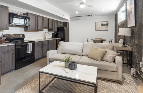 Downtown Memphis Apartment | 104 m² Apartment ∙ 2 bedrooms ∙ 4 guests