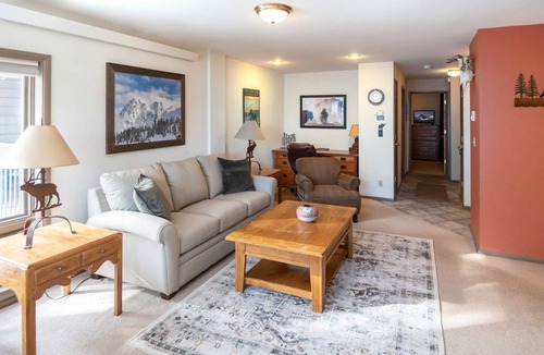 Big Sky Apartment | 107 m² Apartment ∙ 2 bedrooms ∙ 6 guests