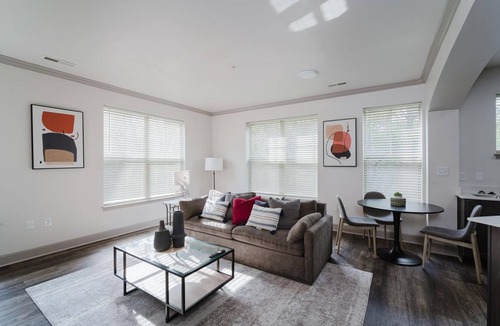 Corryville Apartment | 108 m² Apartment ∙ 2 bedrooms ∙ 4 guests
