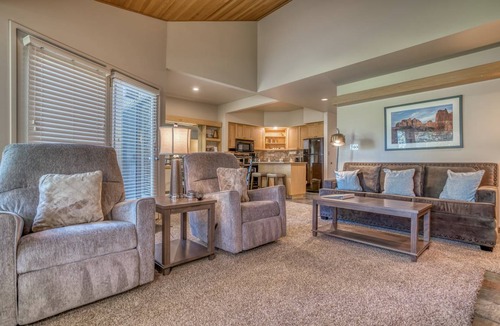 Redmond Condo | 109 m² Condo ∙ 2 bedrooms ∙ 6 guests