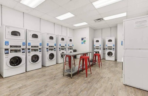 St. Johns Apartment | [11] ATX Studio: 3 Twin Beds, Sleeps 3