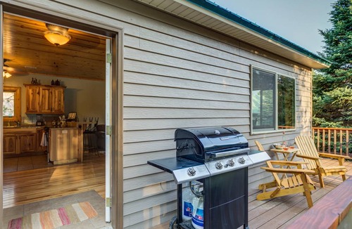 Island Park Cabin | 113 m² Cabin ∙ 2 bedrooms ∙ 8 guests