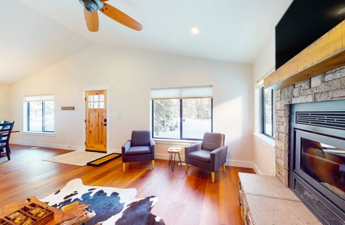 Tamarack Resort House | 115 m² House ∙ 3 bedrooms ∙ 6 guests