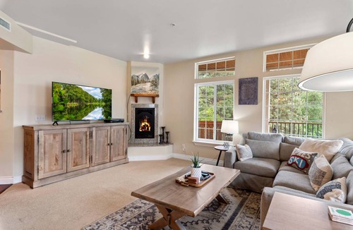 Leavenworth Condo | 117 m² Condo ∙ 2 bedrooms ∙ 5 guests