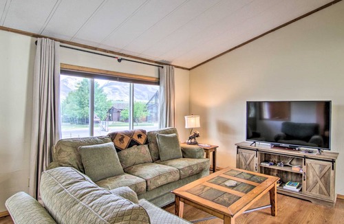 Emigrant Apartment | 120 m² Apartment ∙ 3 bedrooms ∙ 6 guests