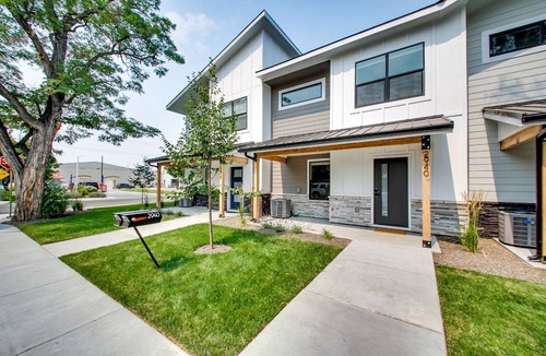 Veterans Park House | 123 m² House ∙ 3 bedrooms ∙ 7 guests