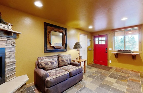 Lakeside Cabin | 124 m² Cabin ∙ 3 bedrooms ∙ 6 guests