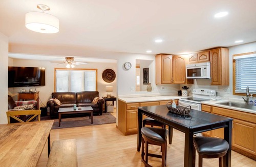 Knoxville House | 125 m² House ∙ 3 bedrooms ∙ 9 guests