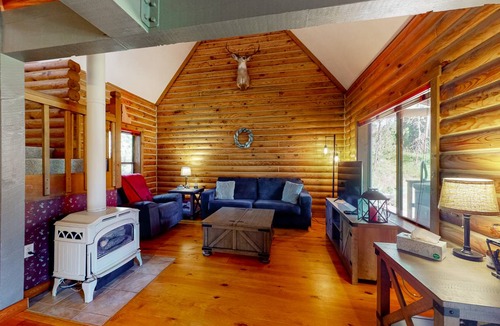 New Meadows Cabin | 129 m² Cabin ∙ 2 bedrooms ∙ 6 guests
