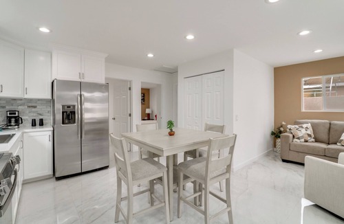 Pacoima House | 13 Mi to Universal Studios: Renovated Cottage!