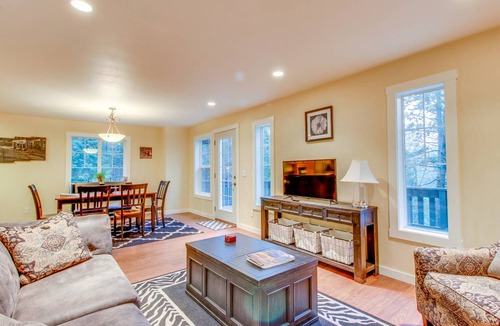 Kalispell Cottage | 130 m² Cabin ∙ 2 bedrooms ∙ 6 guests