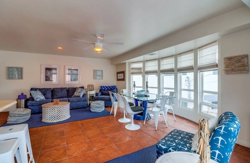 South Mission Beach House | 135 m² House ∙ 3 bedrooms ∙ 8 guests