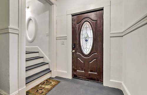 Memorial Square Apartment | 139 m² Apartment ∙ 3 bedrooms ∙ 6 guests