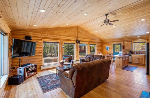 Lazy Acres Cabin | 139 m² Cabin ∙ 3 bedrooms ∙ 6 guests