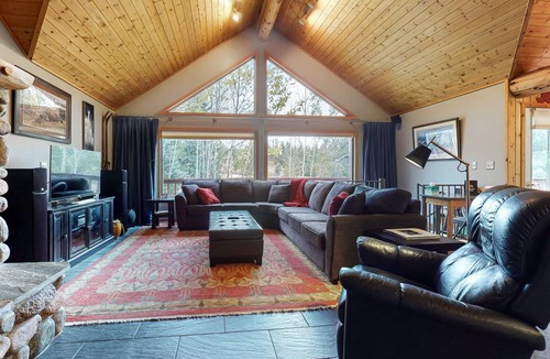 Big Sky Cabin | 139 m² Cabin ∙ 3 bedrooms ∙ 6 guests