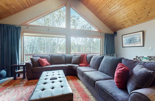 Big Sky Cabin | 139 m² Cabin ∙ 3 bedrooms ∙ 6 guests