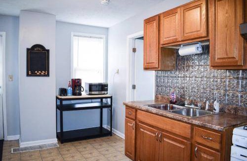 Detroit - Shoreway House | 14 m² House ∙ 7 bedrooms ∙ 16 guests