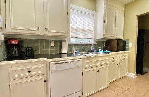 Cleveland Heights House | 141 m² House ∙ 3 bedrooms ∙ 5 guests