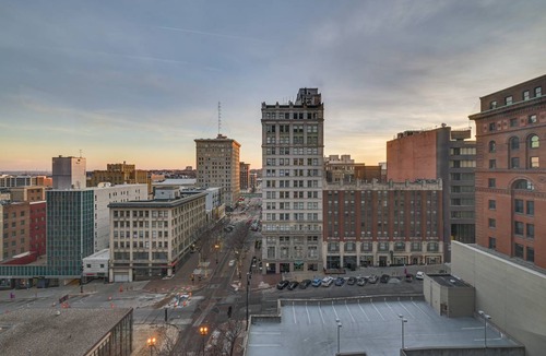 Downtown Omaha Apartment | 142 m² Apartment ∙ 2 bedrooms ∙ 6 guests